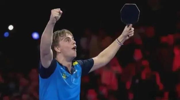 1xBit体育电竞-关于冠军争霸战再度打响，球迷热血沸腾的信息