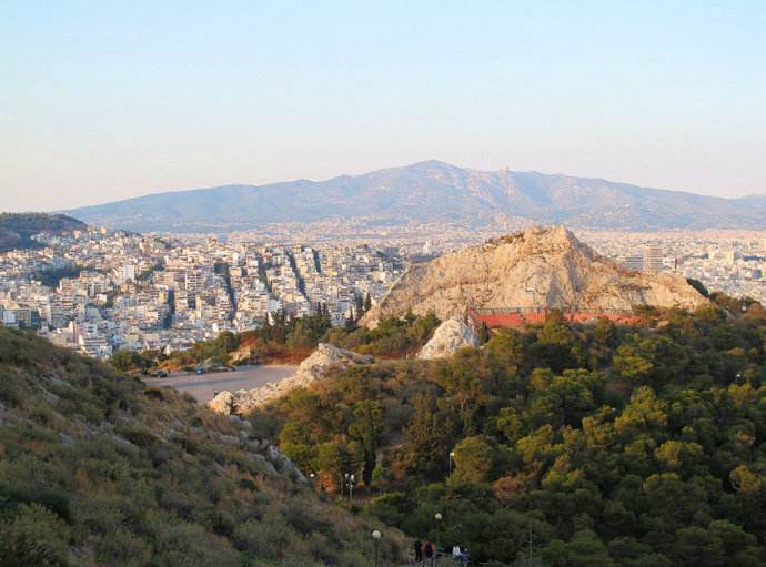 1xBit体育新闻-比利时寡不敌众，晋级希腊拉近距离