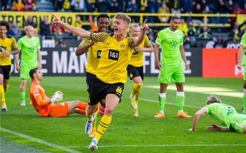 关于多特蒙德客场作战，离性命大逆转还有多远？的信息